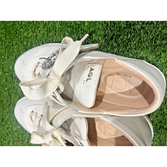 Agl Gemma Leather Low Top Sneaker Star Rhinestone Embellished Women's  37 US 7 - Picture 7 of 15